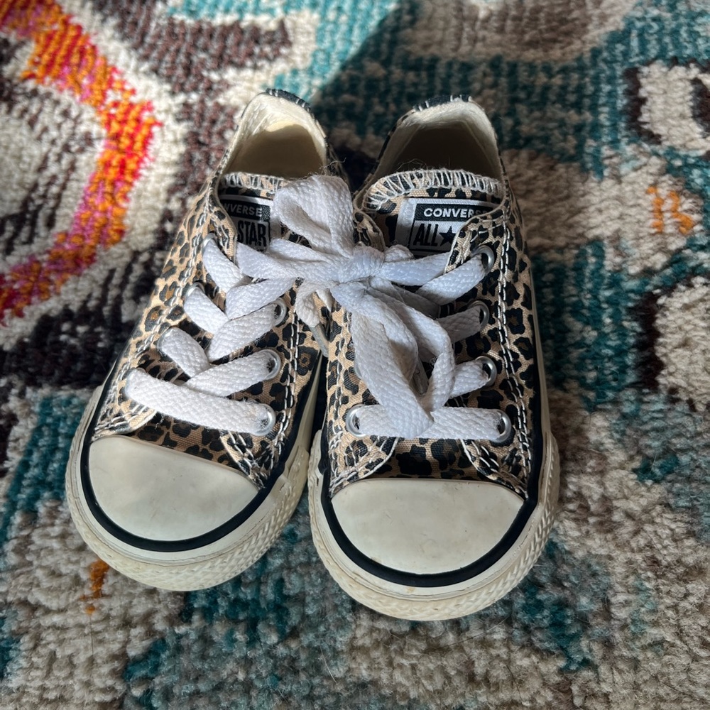 Toddler Cheetah Converse Size 5! EUC